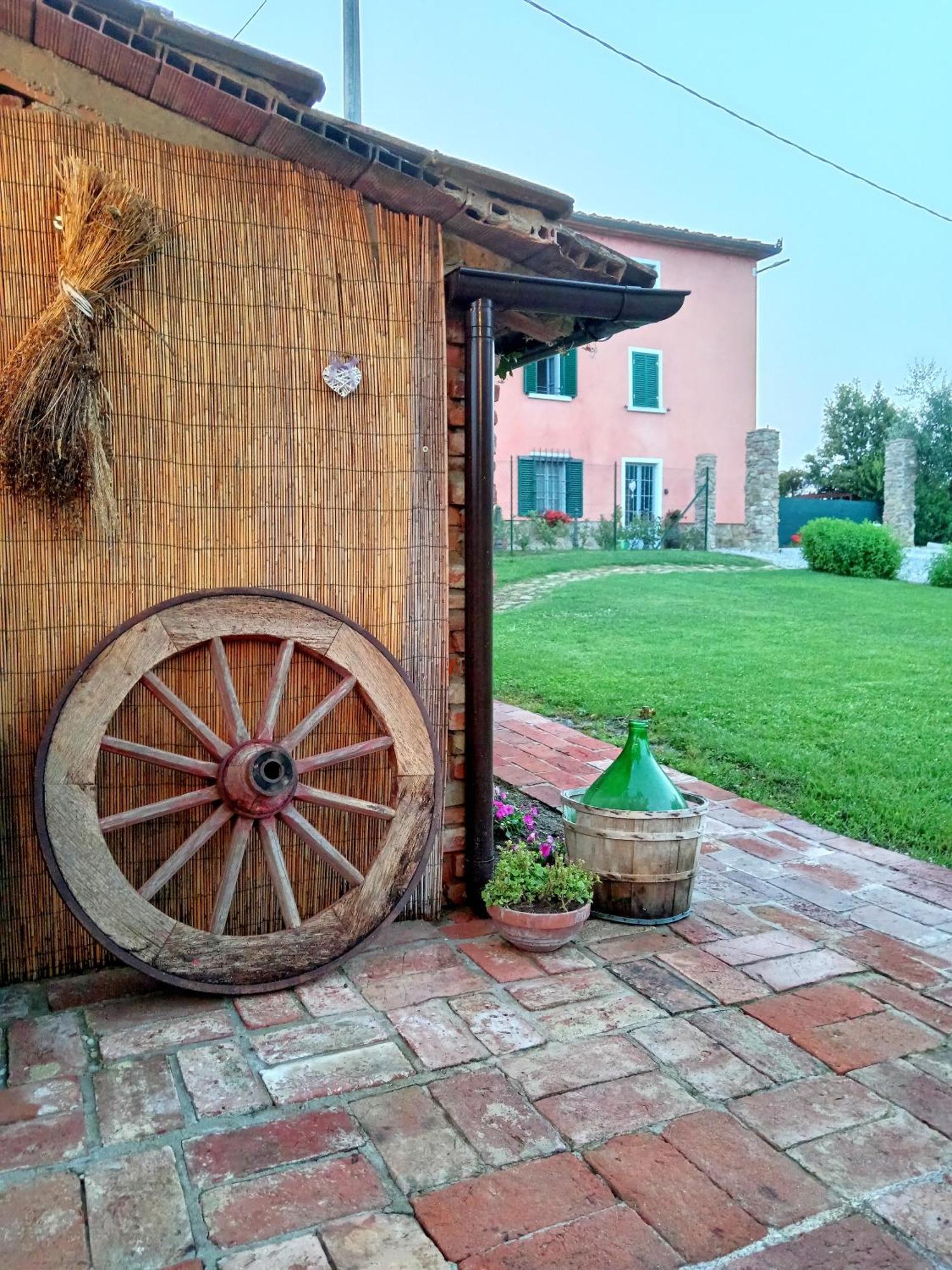 Casale - La Camera Di Leda Lamporecchio Exterior foto